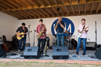 Earl Green and Right Time