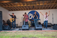 Earl Green and Right Time